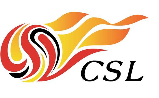 谈到个人，这位前那不勒斯队长评价了那不勒斯两名主力前锋的表现，并给俱乐部提出了一些建议：“我之前不认识克瓦拉茨赫利亚，但去年看到他的表现时，我可以说他是那不勒斯不可或缺的一员，因为他做了一些非凡的事情。